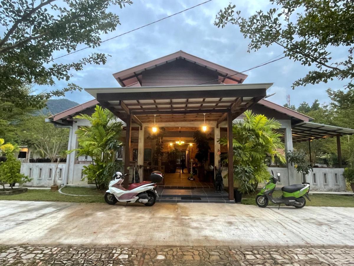 Homestay Pangkor Nature View House